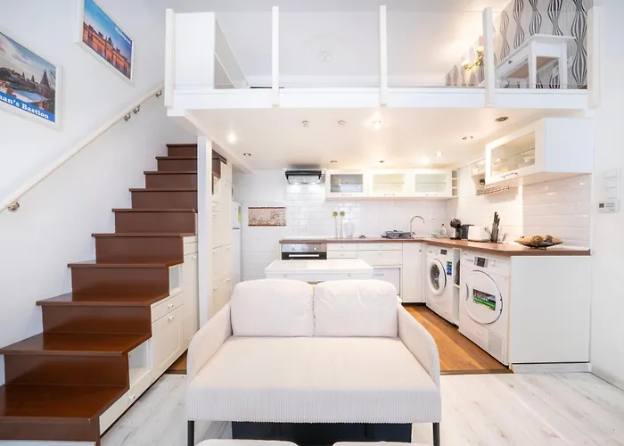 Buda Boutique Mezzanine - Historic Hideaway With Ac